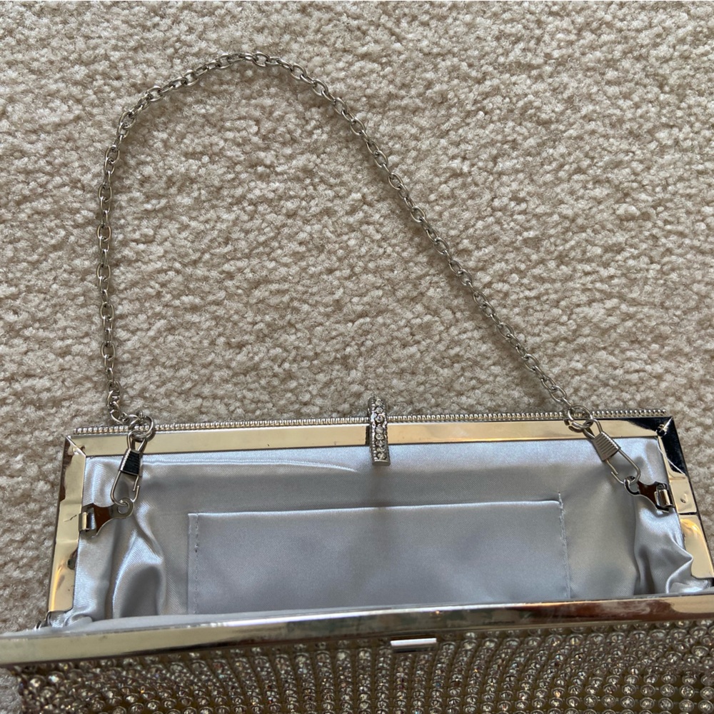 Silver Rhinestone Clutch - Picture 4 of 4